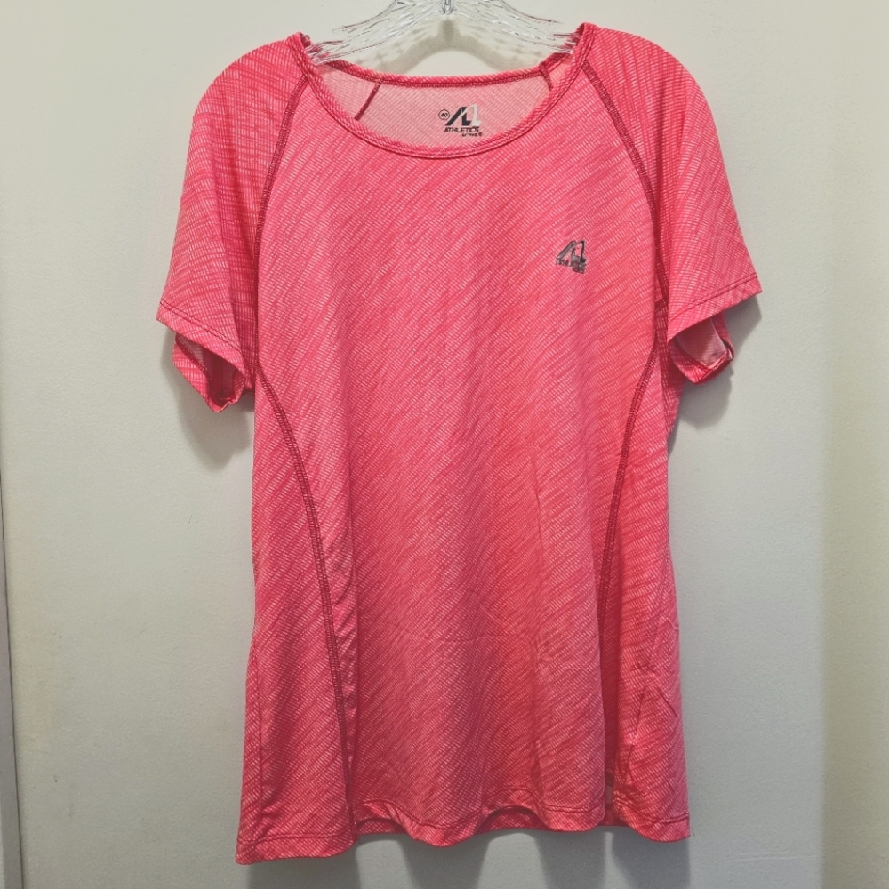 🌺 Athletic T-Shirt
